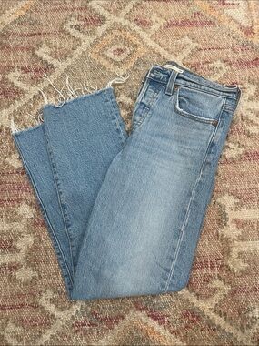 Levi's Medium Wash Wedgie Straight-Leg Jeans with Raw Fringe Hem size 26